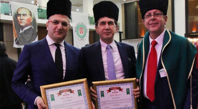 En iyi gazeteciler Küçük ve Uğur En iyi gazeteciler Küçük ve Uğur