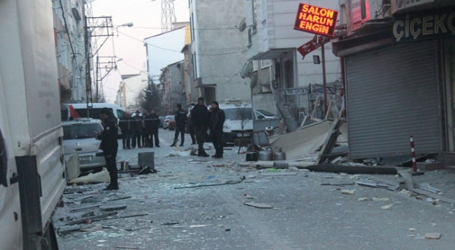 Esenyurt&#039;ta gaz sıkışması nedeniyle patlama