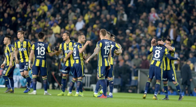 Fenerbahçe yenileriyle gülüyor