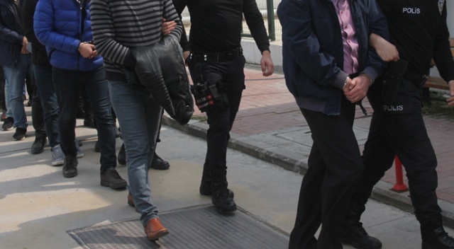 FETÖ'den adliyeye sevk edildi, FETÖ'ye küfretti FETÖ'den adliyeye sevk edildi, FETÖ'ye küfretti