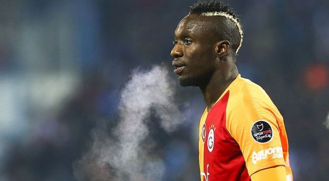 Galatasaray'a bir şok daha: Mitroglou'dan sonra Diagne de milli maçta sakatlandı Galatasaray'a bir şok daha: Mitroglou'dan sonra Diagne de milli maçta sakatlandı