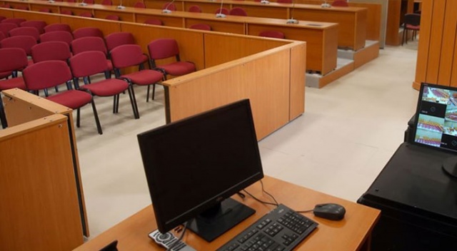 Hakim adil yargılama için duruşma salonundan çıktı Hakim adil yargılama için duruşma salonundan çıktı