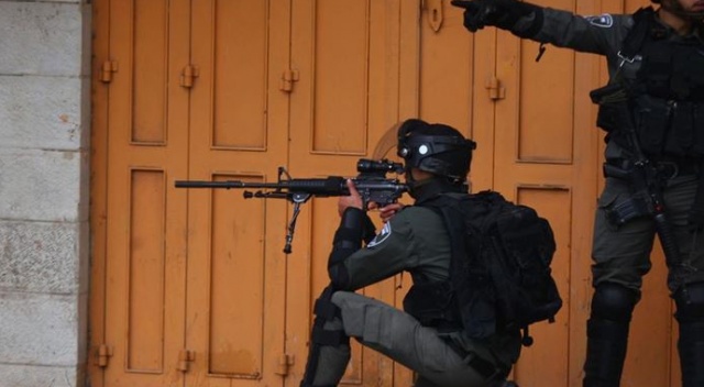 İsrail askerleri Gazze'de 4 Filistinliyi yaraladı İsrail askerleri Gazze'de 4 Filistinliyi yaraladı
