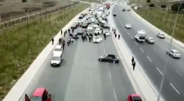 İstanbul’da ultra lüks otomobilli düğün konvoyunda “drift” terörü İstanbul’da ultra lüks otomobilli düğün konvoyunda “drift” terörü