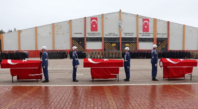 Kazada hayatını kaybeden komandolar için tören