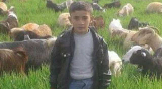 Küçük çocuğu o halde gören yakınları sinir krizi geçirdi Küçük çocuğu o halde gören yakınları sinir krizi geçirdi
