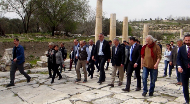 Kültür ve Turizm Bakanı Ersoy: “Stratonikeia ikinci Efes olabilir” Kültür ve Turizm Bakanı Ersoy: “Stratonikeia ikinci Efes olabilir”