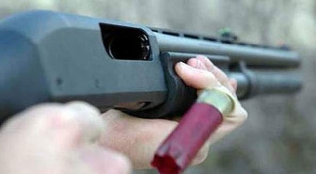 Magandanın tüfeğinden çıkan saçmalar kadını hastanelik etti Magandanın tüfeğinden çıkan saçmalar kadını hastanelik etti