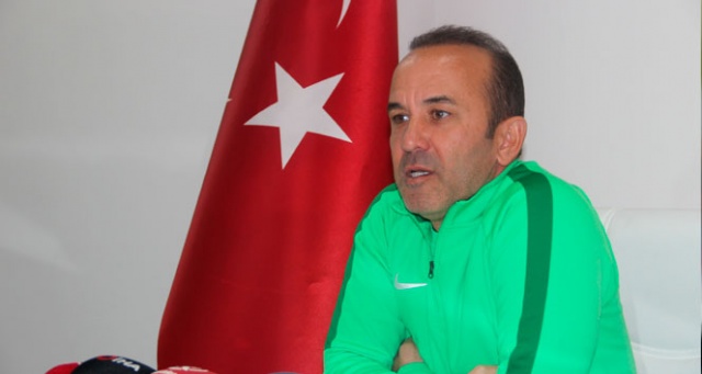 Mehmet Özdilek: Hava şartlarının maçın önüne geçeceğini düşünmüyorum