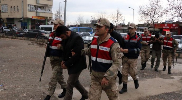 Nesli tükenmekte olan oklu kirpiyi telef edenler yakalandı Nesli tükenmekte olan oklu kirpiyi telef edenler yakalandı