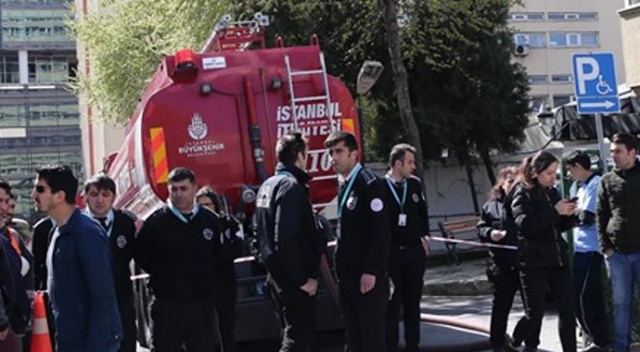 Okmeydanı Eğitim ve Araştırma Hastanesi'nde yangın paniği Okmeydanı Eğitim ve Araştırma Hastanesi'nde yangın paniği