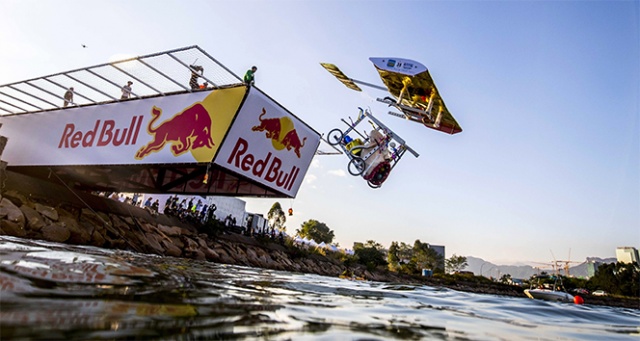 Red Bull Uçuş Günü taslak çizimlerini yüklemek için son 2 hafta