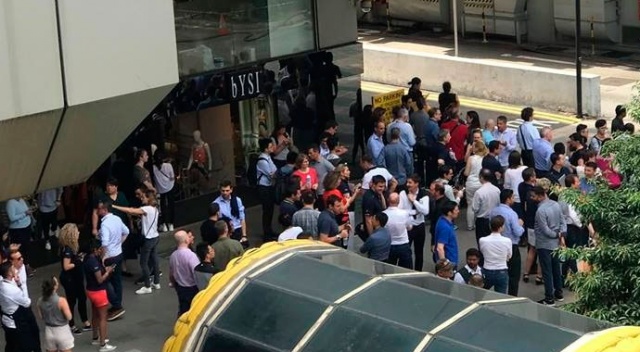 Singapur’da yangın paniği: 500 kişi tahliye edildi