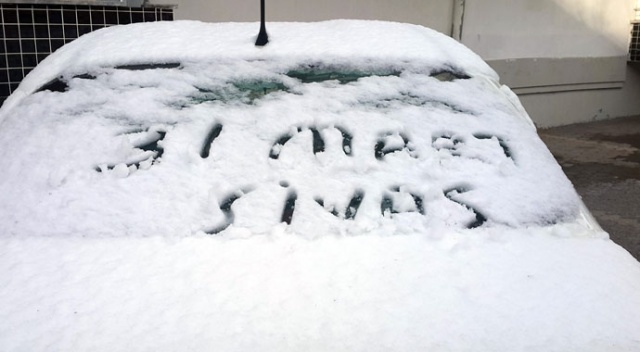 Sivas'ta oy verme işlemi 'kar' sürpriziyle başladı