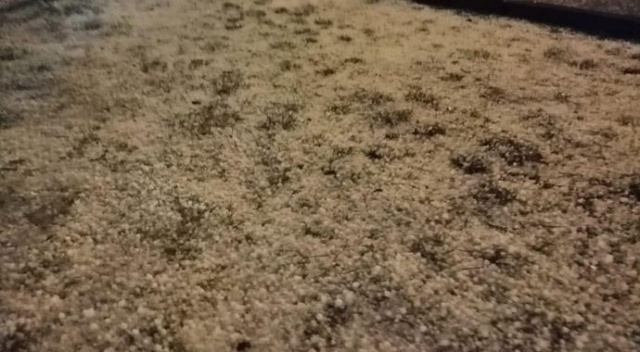 Solhan'da dolu etkili oldu Solhan'da dolu etkili oldu
