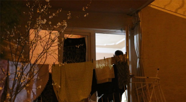 Tabanca ile oynarken ablasını vurdu Tabanca ile oynarken ablasını vurdu