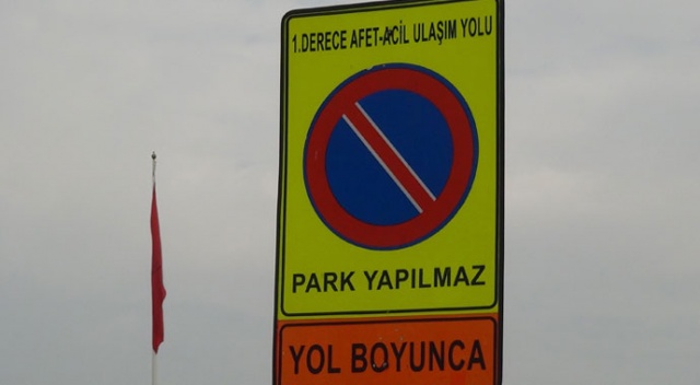 Taksim'de ambulansa geçit yok! Taksim'de ambulansa geçit yok!