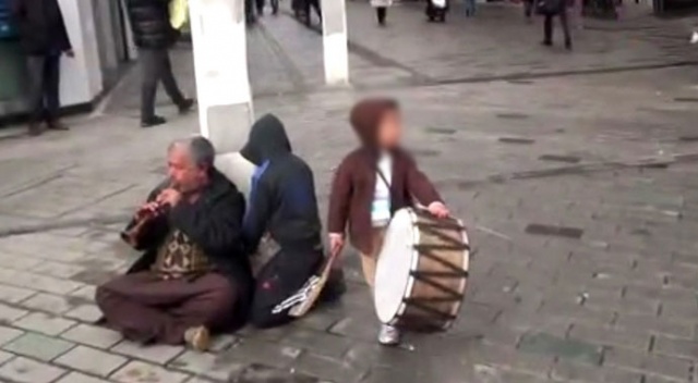 Taksim’de çocuklarıyla zurna çalan adamdan ilginç savunma