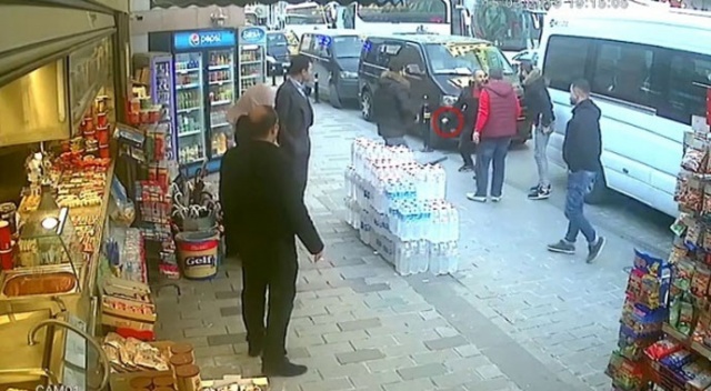 Taksim'de değnekçi dehşeti kamerada Taksim'de değnekçi dehşeti kamerada