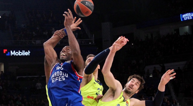 THY Euroleague: Anadolu Efes: 92 - Barcelona Lassa: 70