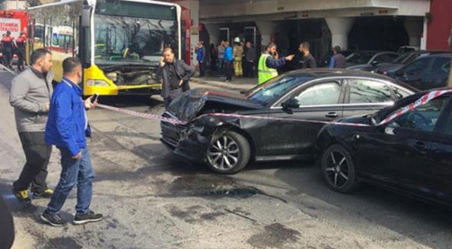 Üsküdar'da zincirleme trafik kazası: 5 yaralı Üsküdar'da zincirleme trafik kazası: 5 yaralı
