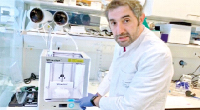 Yapay organ uzmanı Türk Yapay organ uzmanı Türk