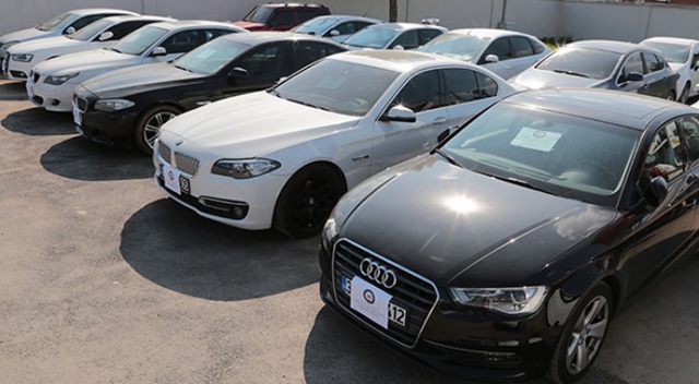 Yasa dışı bahisçilerin 2.1 milyon liralık lüks otomobilleri Yasa dışı bahisçilerin 2.1 milyon liralık lüks otomobilleri