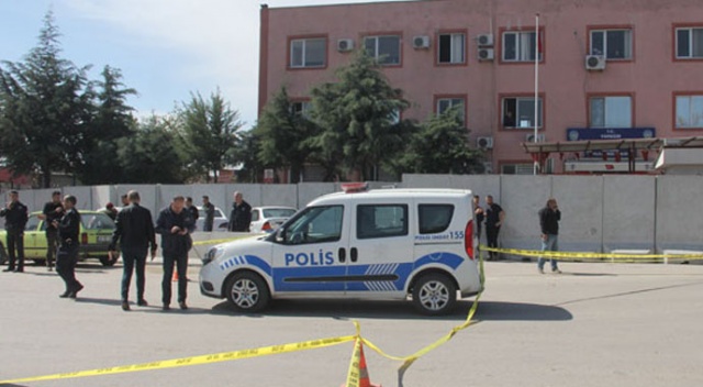 Yeğenlerden dayılarına polis merkezi çıkışında kanlı pusu Yeğenlerden dayılarına polis merkezi çıkışında kanlı pusu