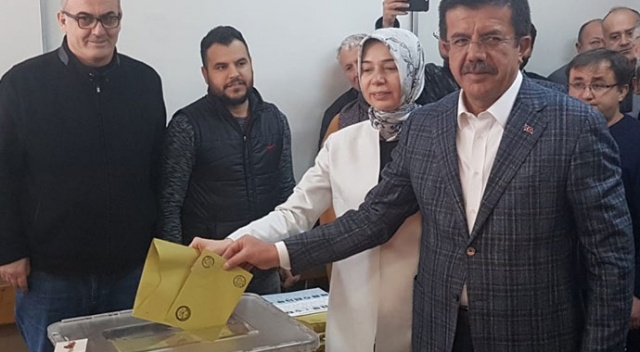 Zeybekci'nin sandığından 21 oy farkla CHP çıktı Zeybekci'nin sandığından 21 oy farkla CHP çıktı