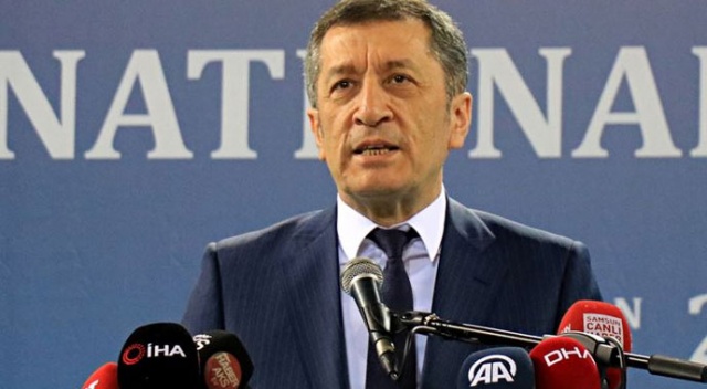 Bakan Selçuk: Mavi Balina ya da Momo siber saldırıdır