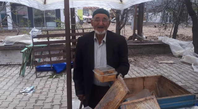 75 yıldır üretiyor, 85 yaşında mesleğine devam ediyor