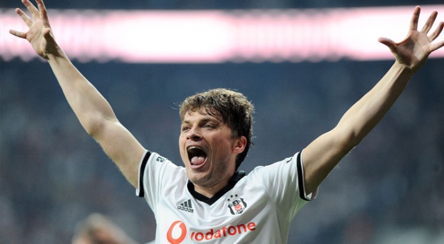 Adem Ljajic’in gözü derbide