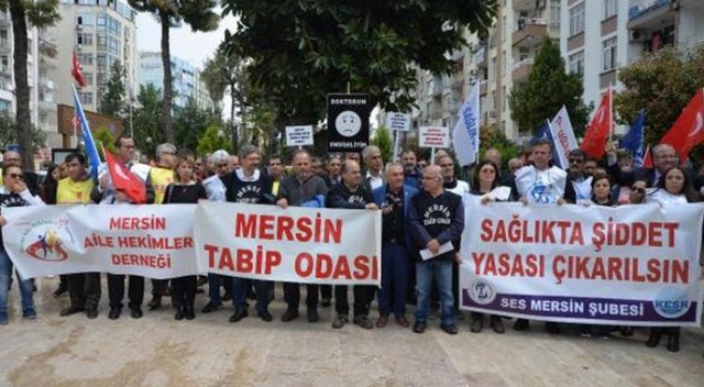 Aile hekimleri 'şiddet'e karşı iş bıraktı Aile hekimleri 'şiddet'e karşı iş bıraktı