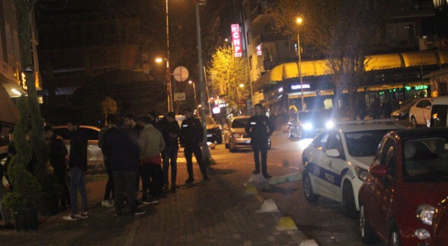 Alacak verecek meselesi kafede silahlı kavgaya dönüştü: 1 yaralı Alacak verecek meselesi kafede silahlı kavgaya dönüştü: 1 yaralı