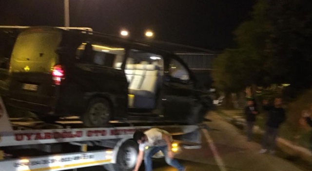 Alanyasporlu futbolcuları taşıyan minibüs devrildi