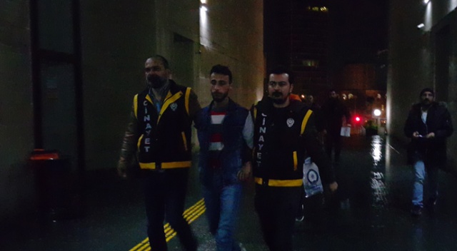 Altın için eşini ve kayınvalidesini öldüren zanlı adliyede