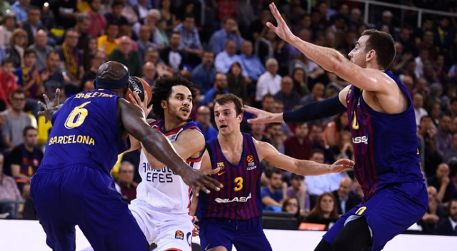 Anadolu Efes Final Four&#039;u İstanbul&#039;a bıraktı