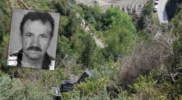 Aracıyla 200 metrelik uçurma yuvarlanan sürücü öldü Aracıyla 200 metrelik uçurma yuvarlanan sürücü öldü