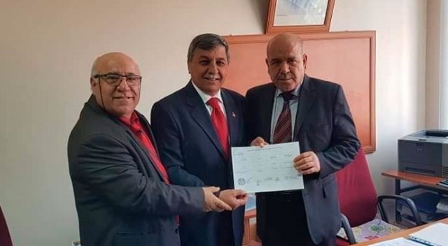 Arif Teke mazbatasını aldı ve görevine başladı