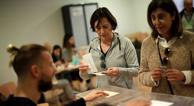 Ayrılıkçı Katalanlar İspanya'da seçimlerden güçlenerek çıktı