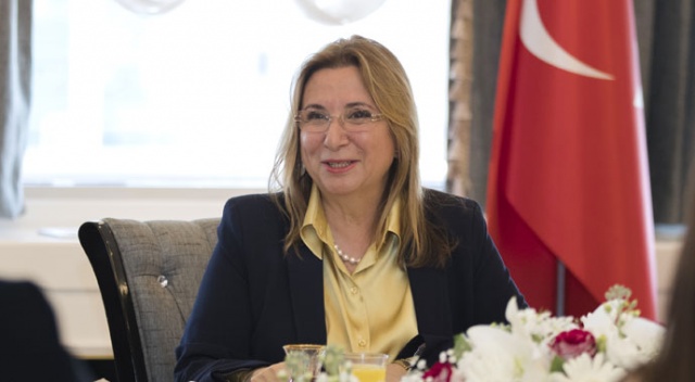 Bakan Pekcan Rusya yolcusu Bakan Pekcan Rusya yolcusu