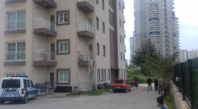 Balkondan aşağı düşen yaşlı kadın hayatını kaybetti