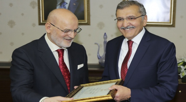 Başkan Murat Aydın göreve başladı