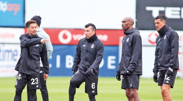 Beşiktaş 5 peşİnde Beşiktaş 5 peşİnde