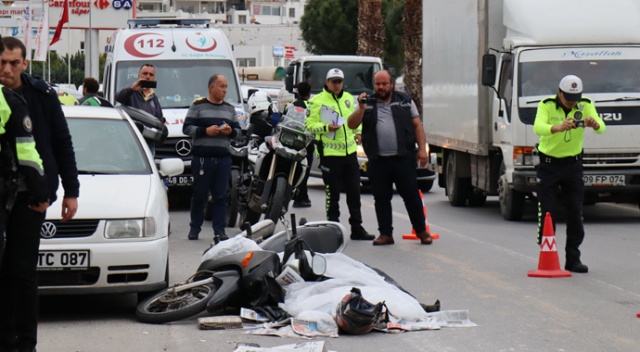 Beton mikserinin çarptığı motosikleti kadın hayatını kaybetti