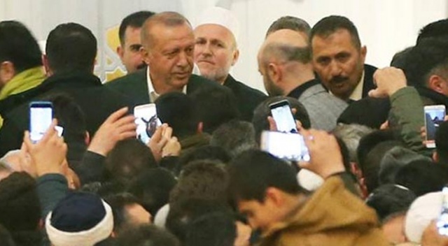 Büyük Çamlıca Camisi'nde Cumhurbaşkanı Erdoğan'a yoğun ilgi Büyük Çamlıca Camisi'nde Cumhurbaşkanı Erdoğan'a yoğun ilgi