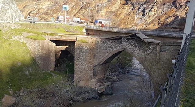 Büyük risk var! İlçe tahliye edilmeye başlandı Büyük risk var! İlçe tahliye edilmeye başlandı