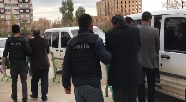 Camilerde abdest alan vatandaşların ceplerini boşaltan çete çökertildi