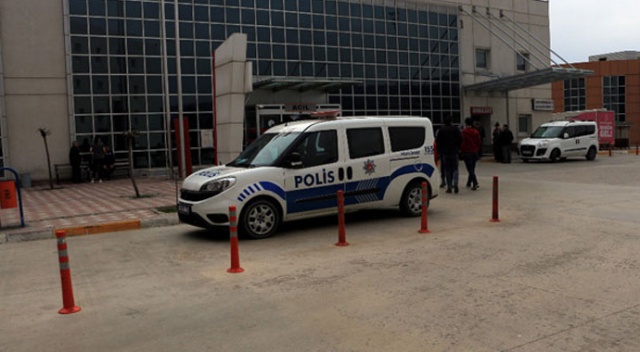 Çayda boğulma tehlikesi geçiren 3 kadını, çevredekiler kurtardı Çayda boğulma tehlikesi geçiren 3 kadını, çevredekiler kurtardı