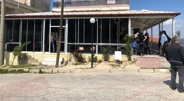 Denizli'de dehşet! Ayrı yaşadığı eşinin boğazını kesti Denizli'de dehşet! Ayrı yaşadığı eşinin boğazını kesti